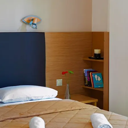 Nepheli Apartments And Studios Paralia Katerinis Room photo